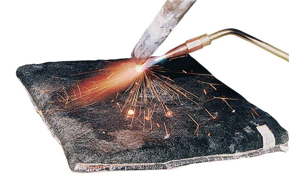 Flammschutzmatte Schweißunterlage mit Isolation, feucht L300xB300xH30ca.mm Flammschutzmatte Schweißunterlage mit Isolation, feucht L300xB300xH30ca.mm
