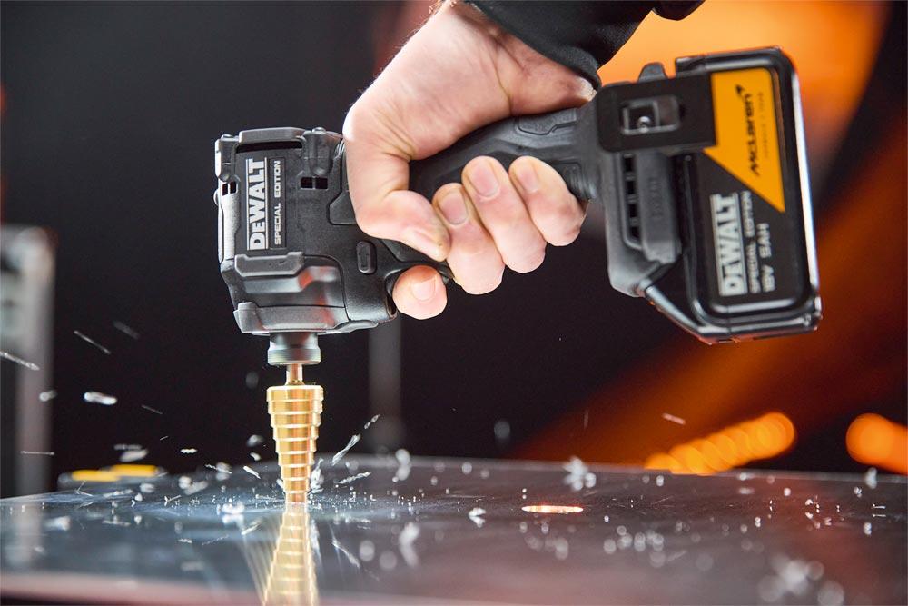 DEWALT MCLAREN Akku-Kombopack 18V Akku-Schrauber/-Schlagschrauber 2x5,0 Ah