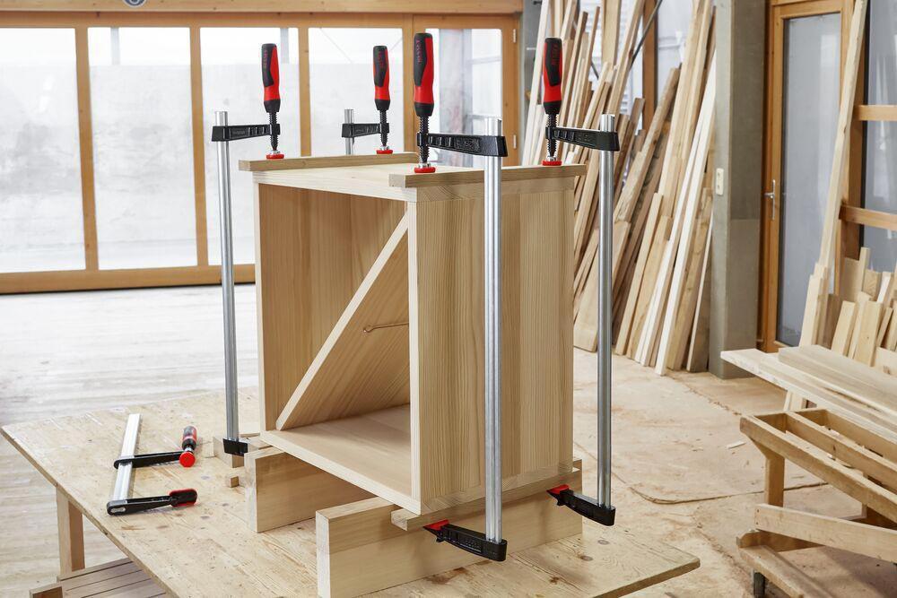 Temperguss-Schraubzwinge TG-2K Spannweite 250 mm Ausladung 120 mm 2-Komponentengriff 29 x 9 mm