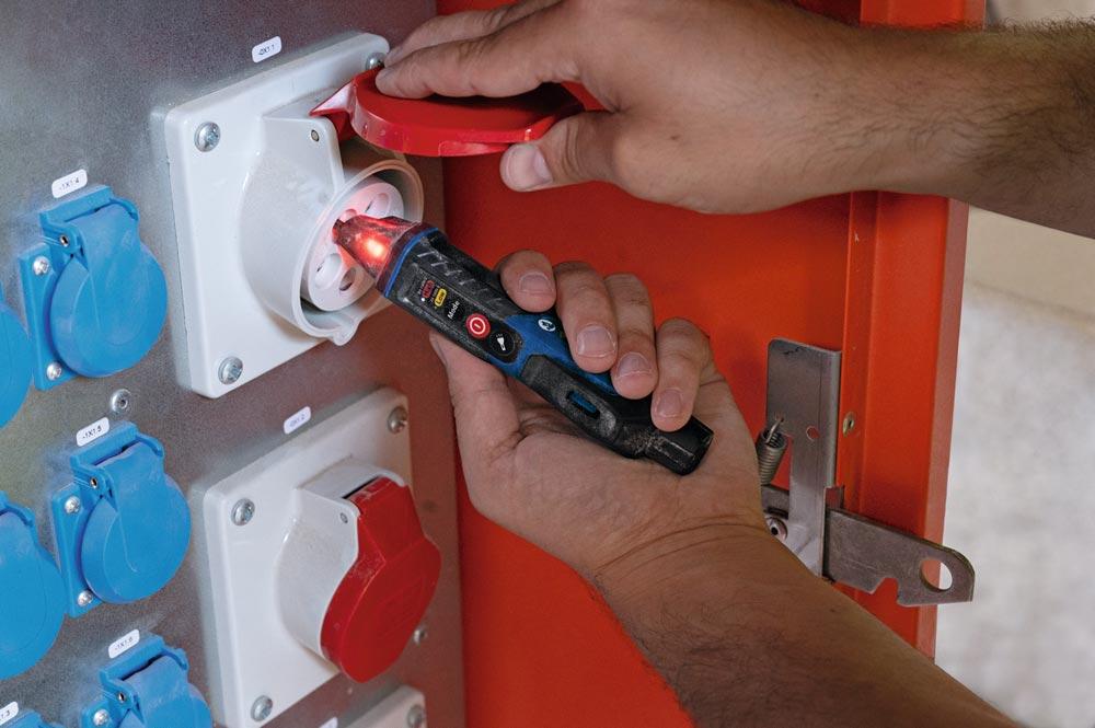 BOSCH Spannungsprüfer GVD 1000-17