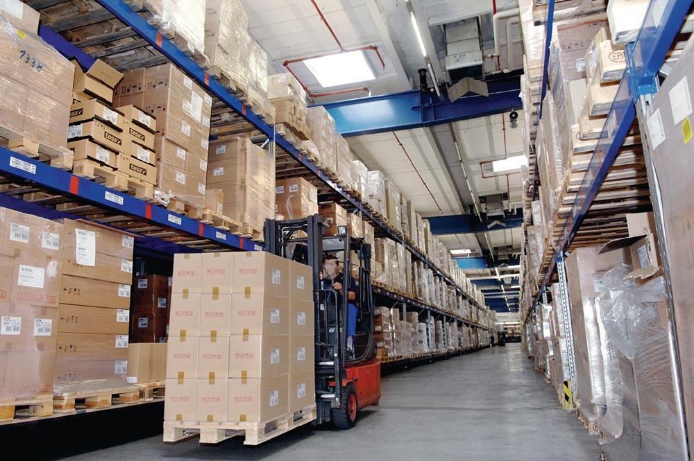 Verpackungsklebeband PP tesapack® 4024 farblos Länge 66 m Breite 50 mm Rolle