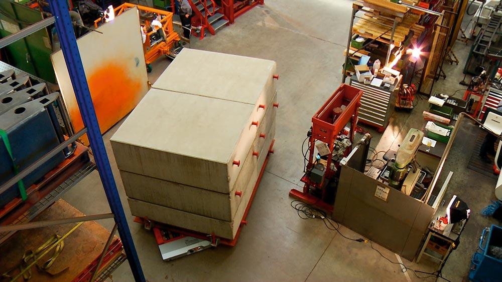 Fahrwerk, elektrisch angetrieben, Traglast 15.000 kg, BxLxH 860x1200x180 mm, Auflagefläche Kassette Durchm. 215 mm, inkl. Ladegerät und Fernsteuerung