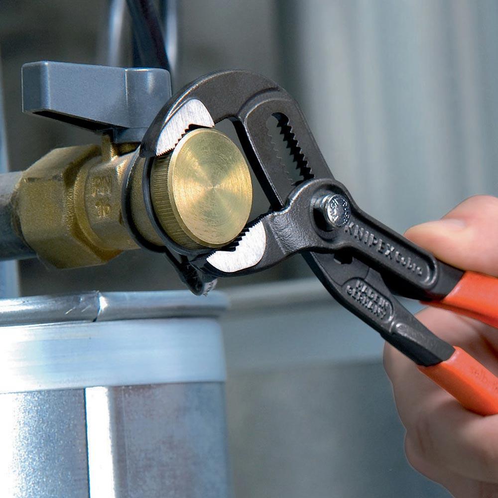 Wasserpumpenzange Cobra® Länge 180 mm Spannweite 36 mm poliert Kunststoffüberzug