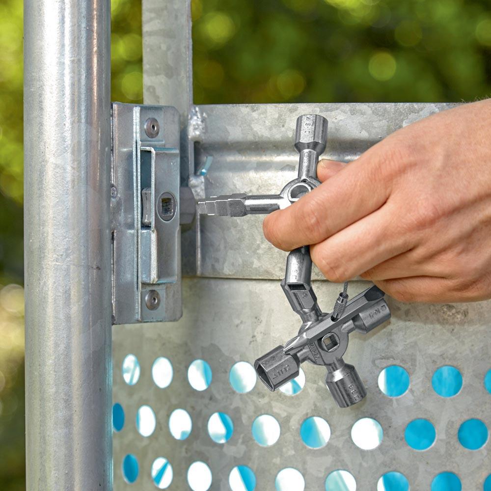 Schaltschrankschlüssel TwinKey® 6 Funktionen mit Magnet Verbindung Schaltschrankschlüssel TwinKey® 6 Funktionen mit Magnet Verbindung